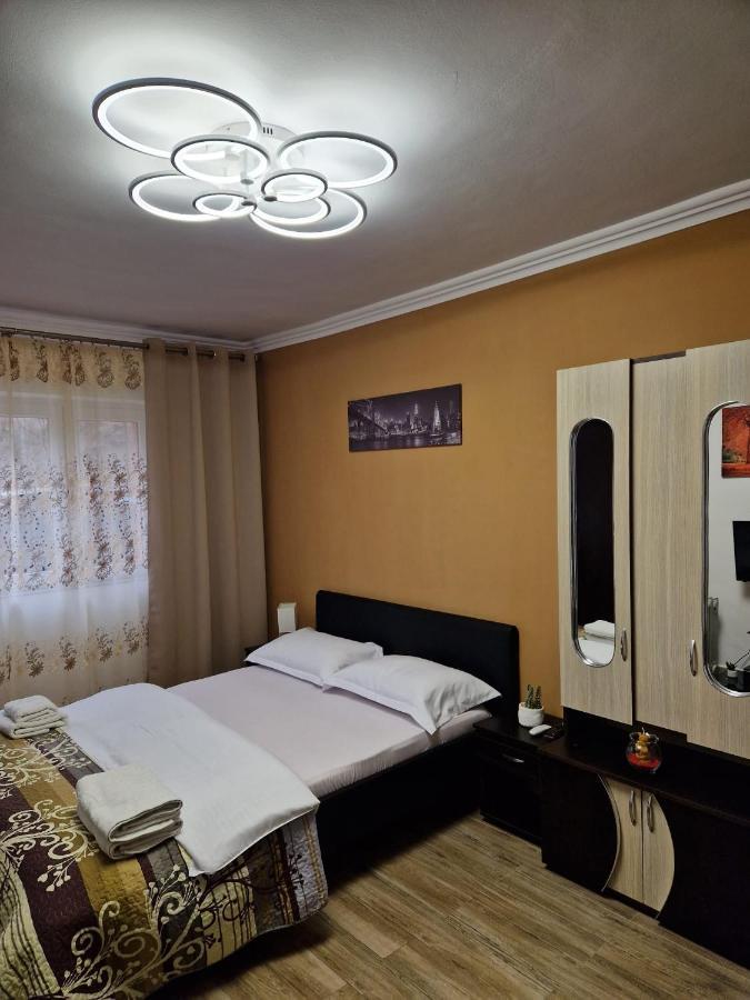 Garsoniera Appartement Băile Herculane Buitenkant foto